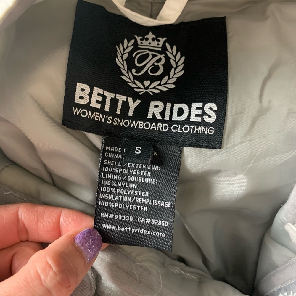 Betty Rides Ski Snowboard Set Jacket Pants White - Picture 12 of 16